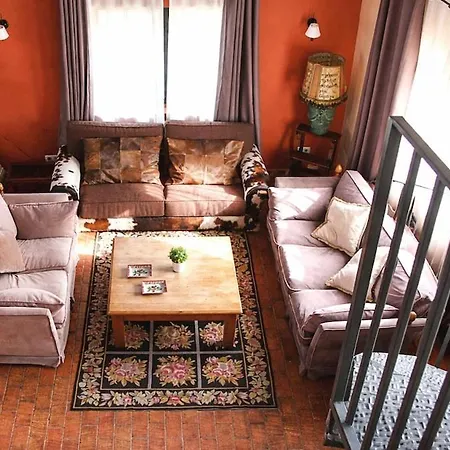 Casa Pirinea, Maello, Avila Ferienhaus
