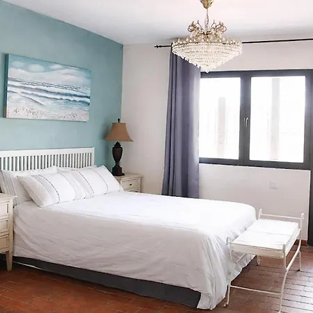 Casa Pirinea, Maello, Avila